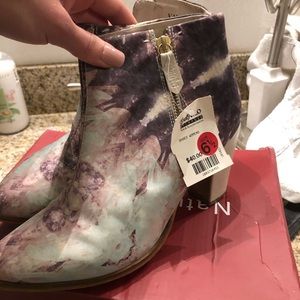 Super cute space like booties size 6 1/2